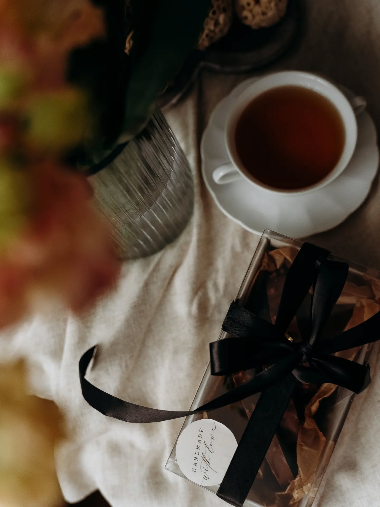 Schokoladenkuchen mit Haselnuss-Praliné und Orangen-Ganache